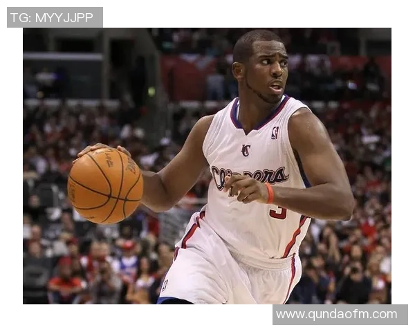 克里斯保罗的篮球传奇之路与职业生涯的辉煌成就探讨 克里斯保罗的篮球传奇之路与职业生涯的辉煌成就探讨