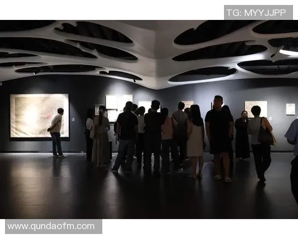 加莱诺的艺术之旅探索与创新的交织与碰撞 加莱诺的艺术之旅探索与创新的交织与碰撞