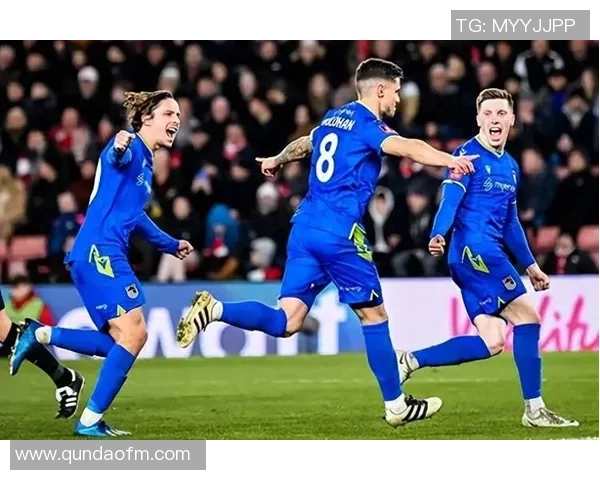 德比耶主场迎战巴恩斯利期待精彩对决与精彩进球的较量 德比耶主场迎战巴恩斯利期待精彩对决与精彩进球的较量